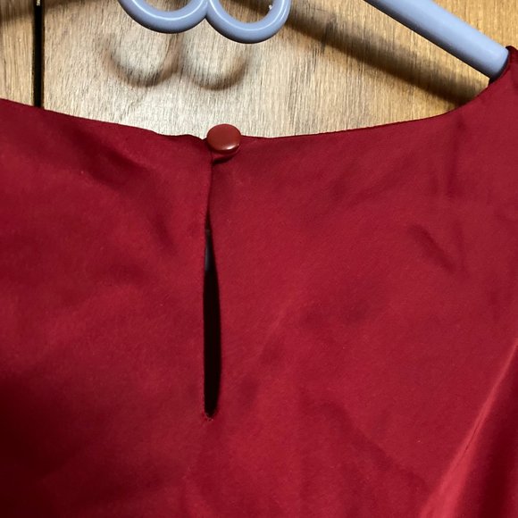 ANN TAYLOR LOFT Sleeveless Satin Shell / Tank Scoop Neck Top  -  Size 0 - Picture 6 of 13